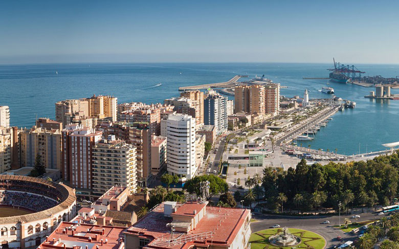Analizan la turismofobia, la gentrificación y la distorsión de la imagen de Málaga