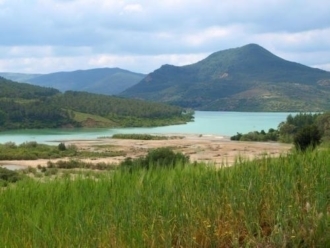 Presa en las montañas del Rif