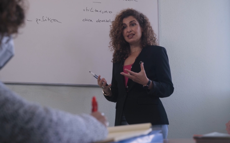 La profesora Marta Postigo, protagonista del sexto vídeo de la serie ‘ConCiencia de Mujer’