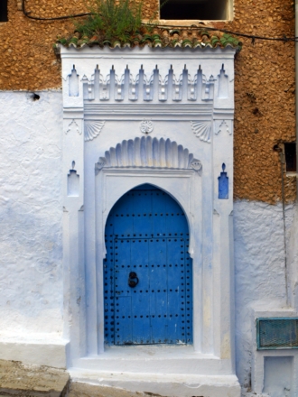 Puerta de una vivienda en Chaoen