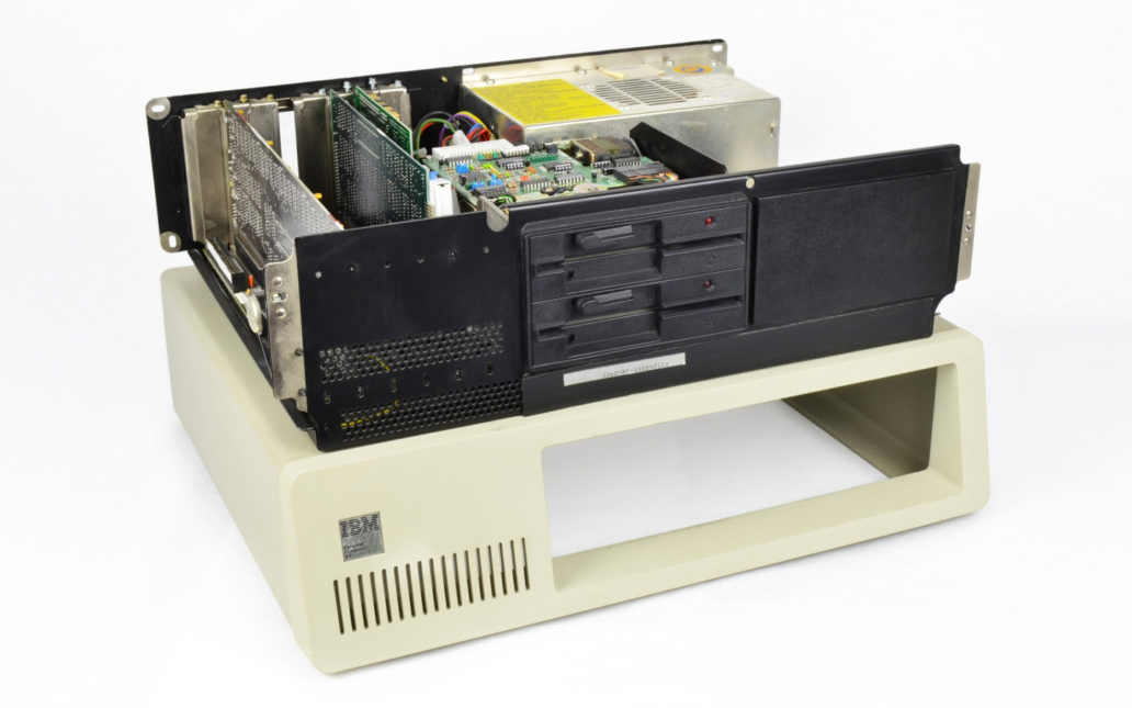 Partes de un PC IBM XT 5160