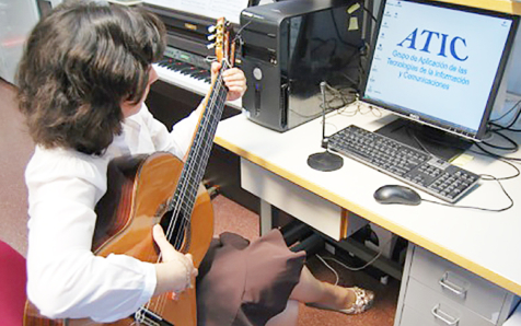 El ordenador, profesor de guitarra interactivo