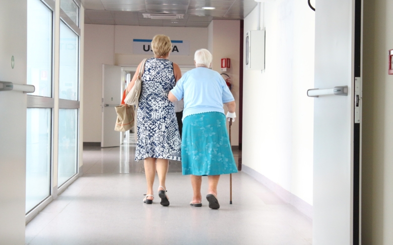 Un estudio revela que los cuidadores de enfermos de alzhéimer pierden calidad de vida