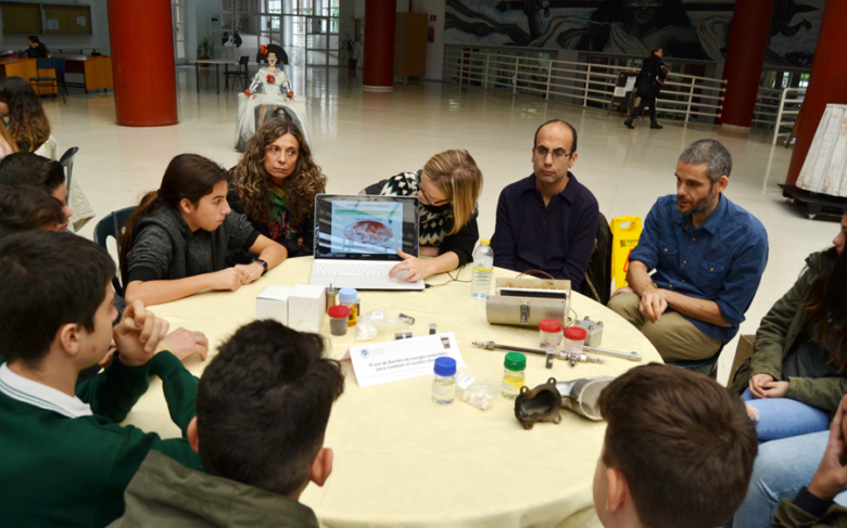 Más de 200 escolares desayunan con ciencia en la Universidad de Málaga