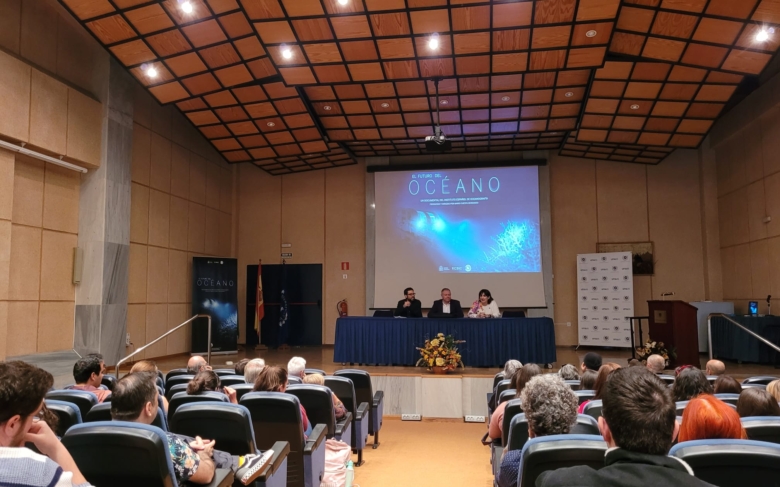 La UMA ha acogido el preestreno del documental ‘El futuro del océano’