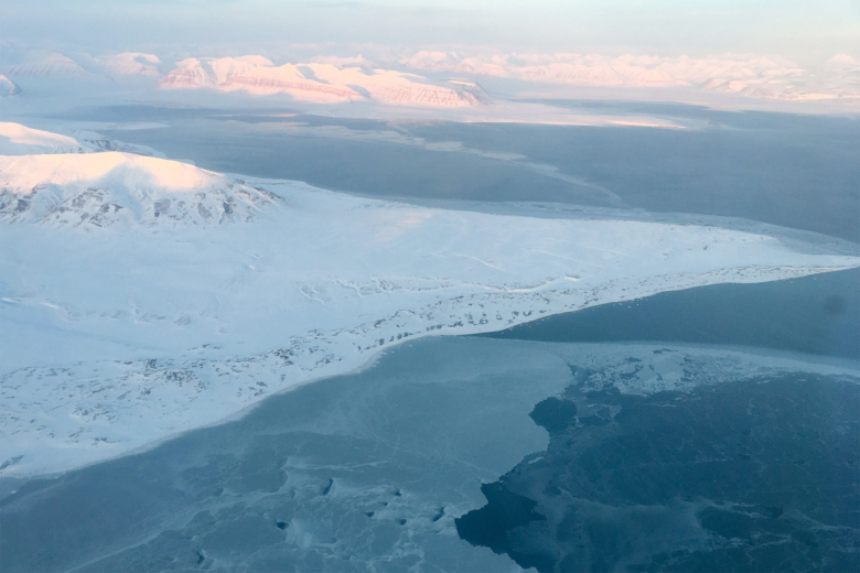 La Universidad cumple más de 20 años de trabajo investigador en el Polo Norte